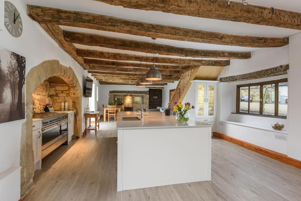 10 Bed Stunning House In Village, With Hot Tub Ovingham Экстерьер фото
